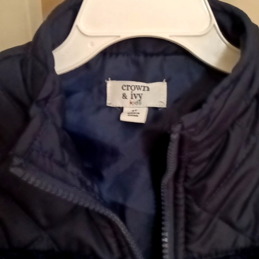 FINAL PRICE crown & ivy kids Navy short sleeve faux fur vest Size 3T